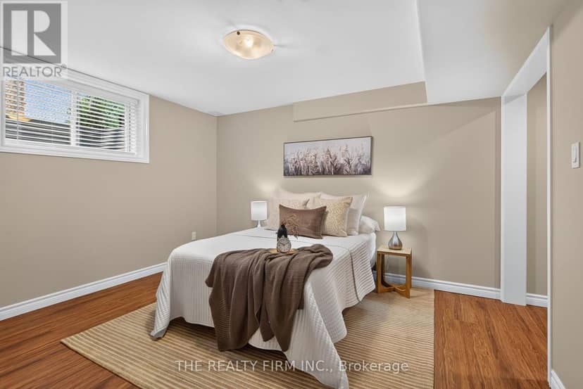 46 Ashwood Crescent — photo 25 of 40