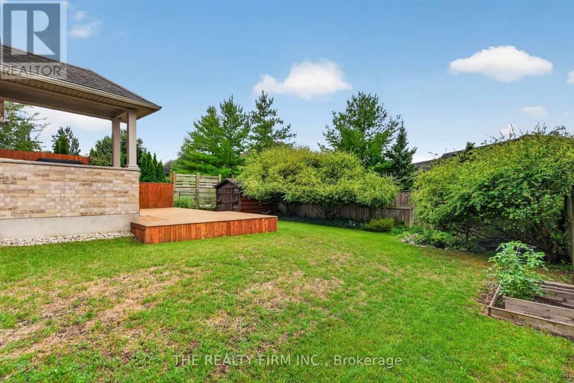 46 Ashwood Crescent — photo 35 of 40