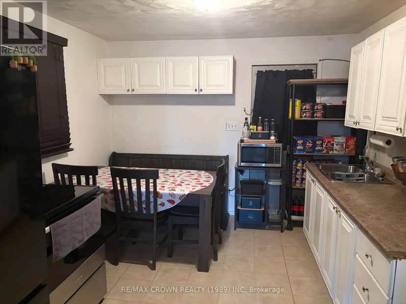 Main & Basement - 261 Elm Street N, Timmins, photo 5