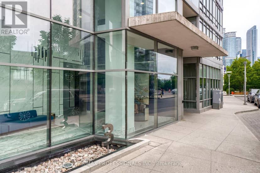 2603 - 3 Navy Wharf Court — photo 2 of 40