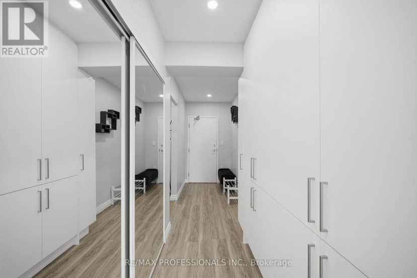2603 - 3 Navy Wharf Court — photo 5 of 40