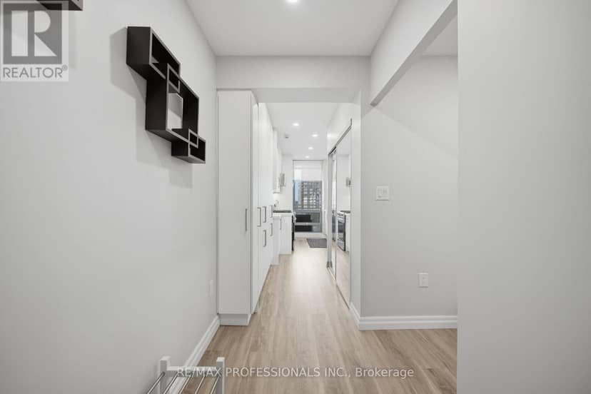 2603 - 3 Navy Wharf Court — photo 7 of 40
