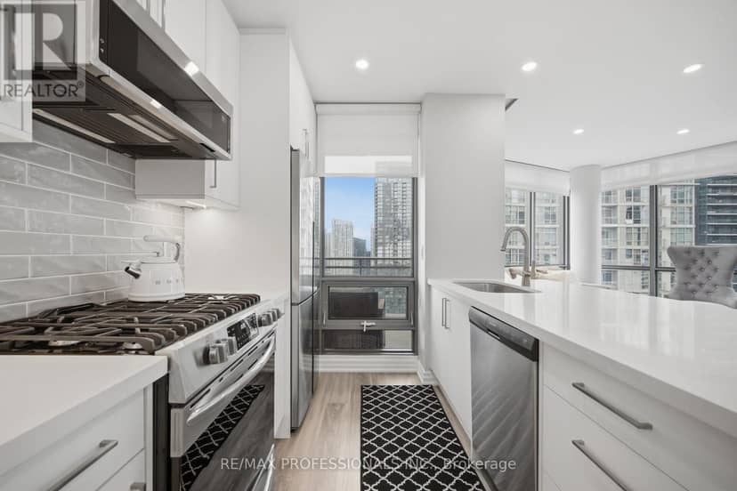2603 - 3 Navy Wharf Court — photo 9 of 40