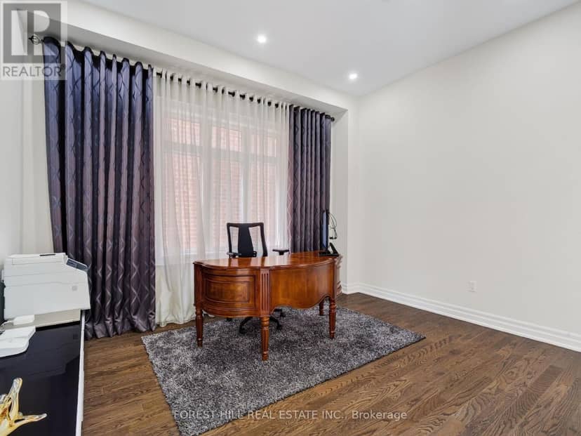 18 Hackwood Crescent — photo 22 of 40