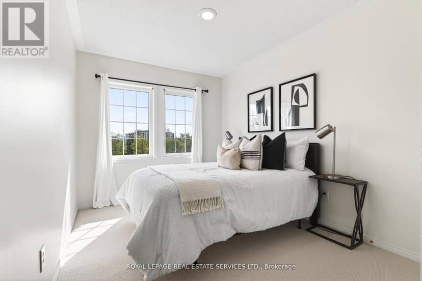 2307 Stone Glen Crescent — photo 24 of 36
