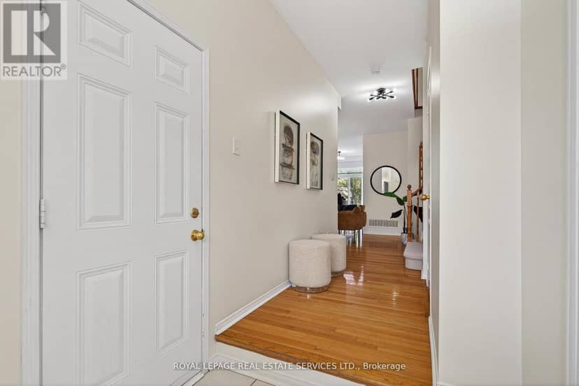 2307 Stone Glen Crescent — photo 3 of 36