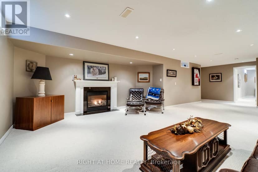 15 - 4280 Taywood Drive — photo 33 of 40