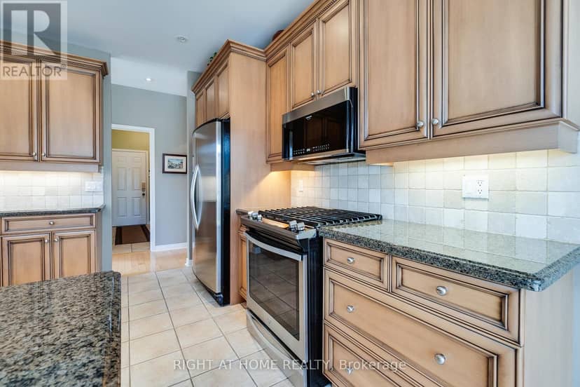 15 - 4280 Taywood Drive — photo 9 of 40
