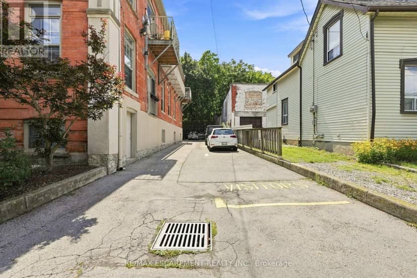 202 - 54 Alanson Street, Hamilton, photo 4