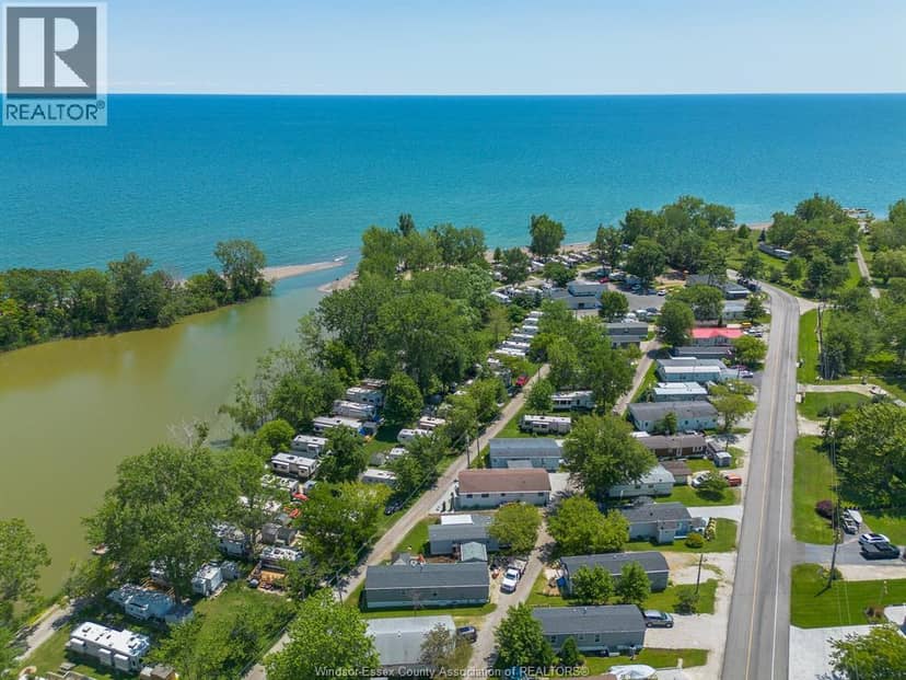 20951 Pier ROAD Unit# 8 Lake Rd, Wheatley