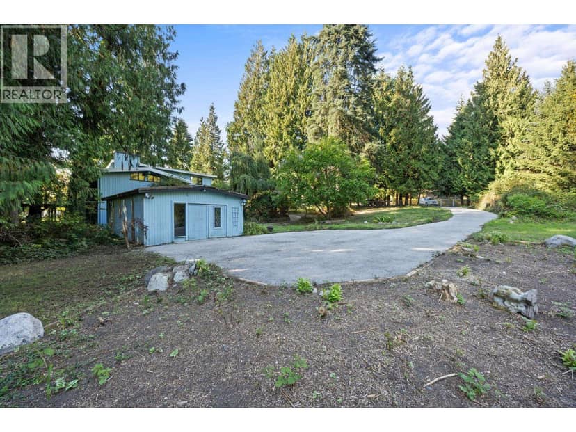3290 HAZEL AVENUE, Coquitlam, photo 2