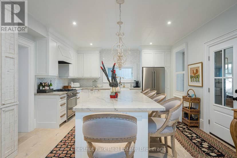 21 Elizabeth Street E, Clearview, photo 8