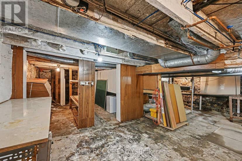 85 Renfrew Avenue W — photo 23 of 40