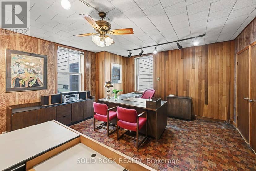 85 Renfrew Avenue W — photo 26 of 40