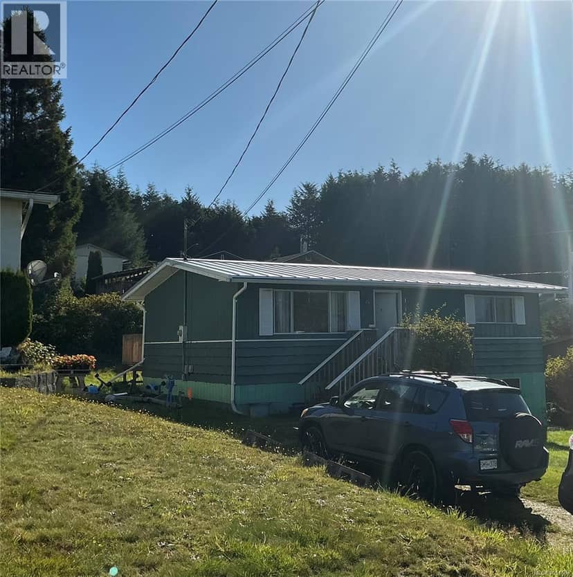 131 Cedar St — photo 1 of 14