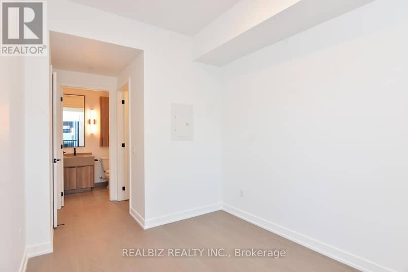 823 - 91 Montclair Avenue — photo 19 of 40