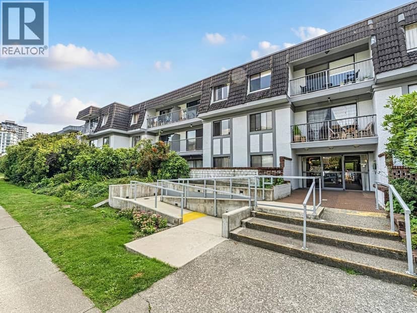 309 275 W 2ND STREET, North Vancouver, photo 2