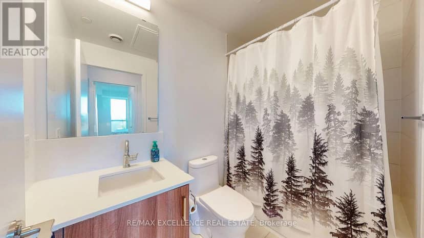 524 - 681 Yonge Street — photo 12 of 17