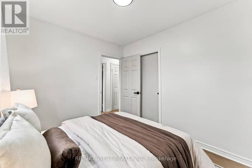 1271 Franklin Drive — photo 18 of 34