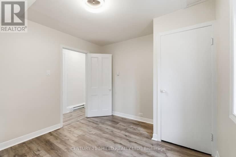 13 Oak Street — photo 32 of 40