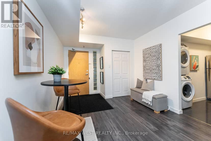 414 - 5800 Sheppard Avenue E — photo 5 of 36