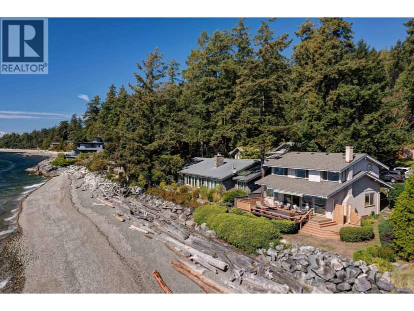 6577 SUNSHINE COAST HIGHWAY, Sechelt