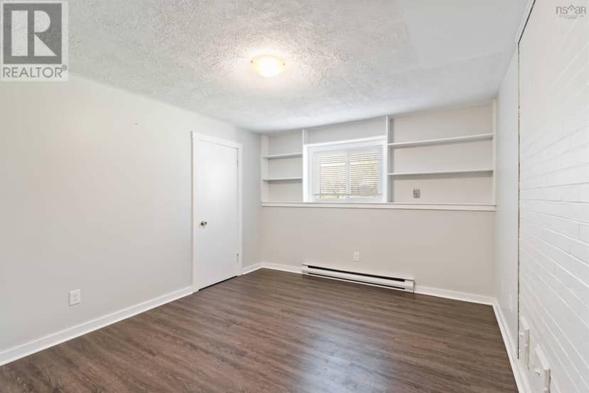 18 Woodman Road — photo 39 of 40
