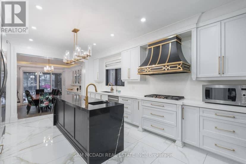 1540 Mississauga Road — photo 14 of 40