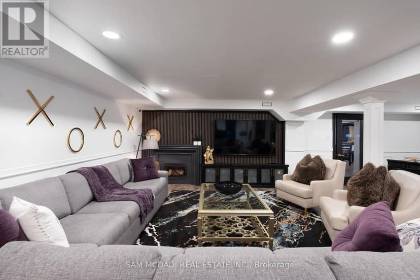 1540 Mississauga Road — photo 37 of 40