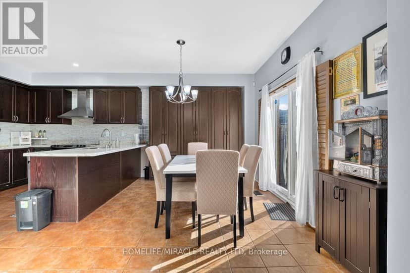 21 Chalkfarm Crescent, Brampton, photo 8