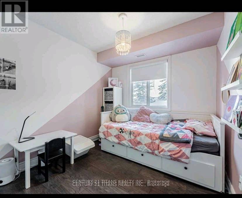 115 - 684 Warden Avenue — photo 12 of 26