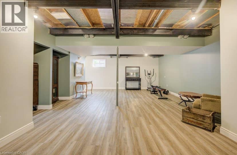 1077 QUEEN Street — photo 19 of 40