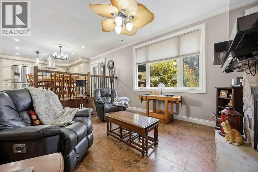 416 Holland Street — photo 9 of 40