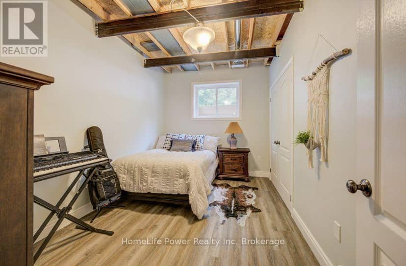 1077 Queen Street — photo 20 of 40