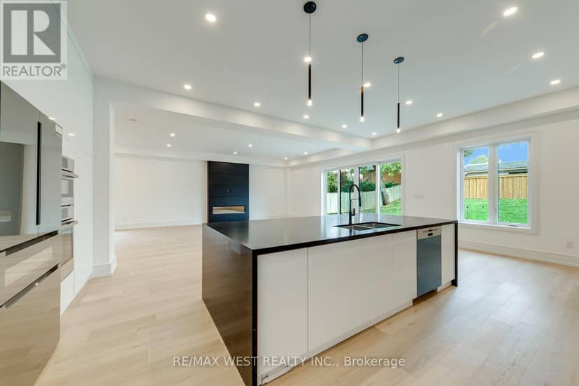 3 Amber Crescent — photo 10 of 40