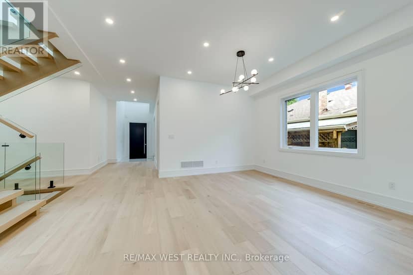 3 Amber Crescent — photo 13 of 40