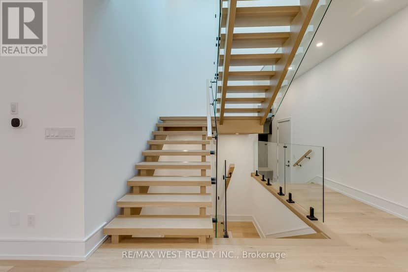 3 Amber Crescent — photo 18 of 40
