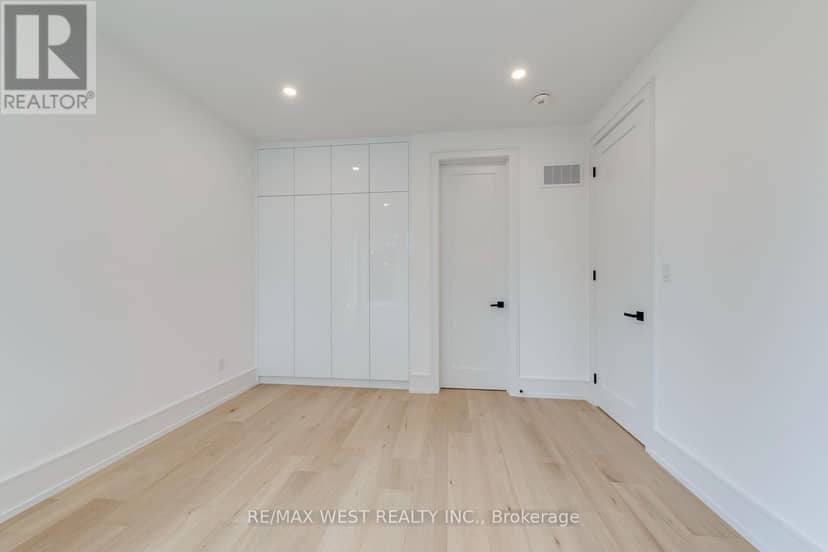 3 Amber Crescent — photo 31 of 40