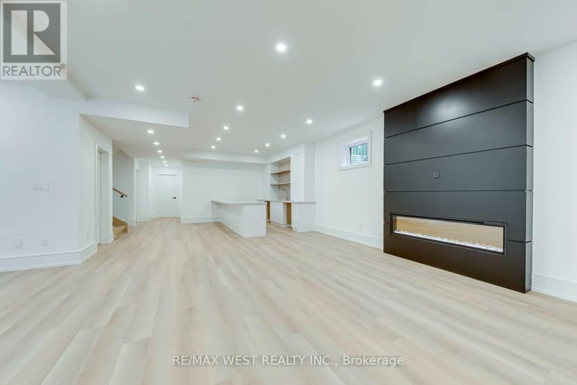 3 Amber Crescent — photo 38 of 40