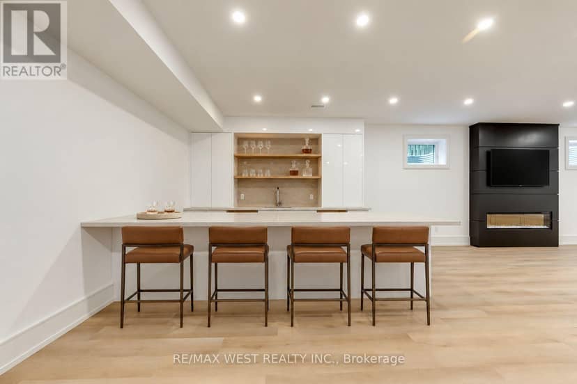 3 Amber Crescent — photo 40 of 40