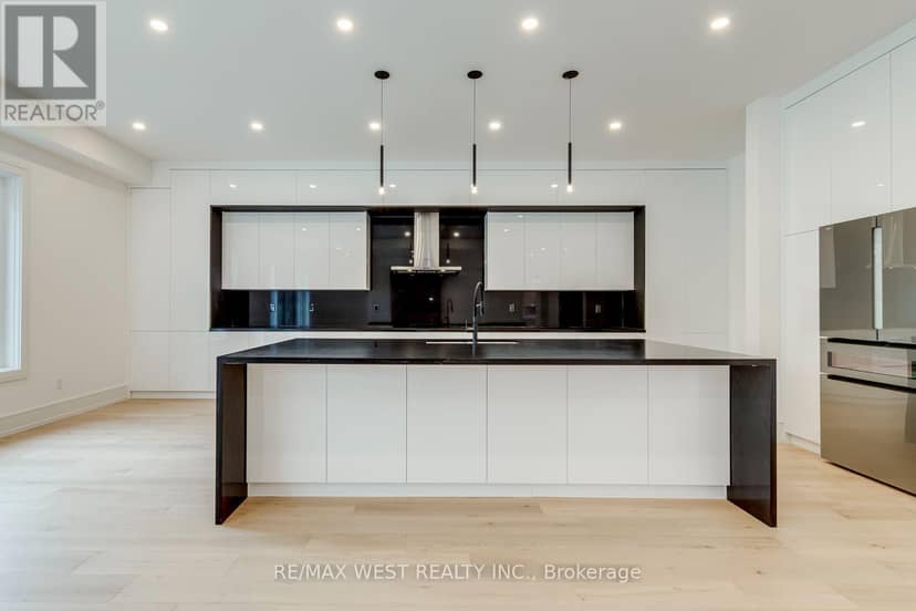 3 Amber Crescent — photo 8 of 40