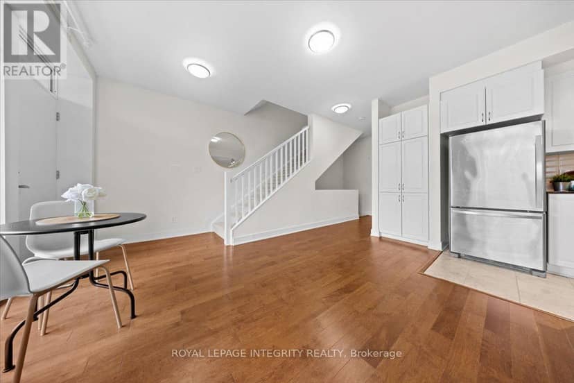 9 - 78 Holmwood Avenue — photo 19 of 38