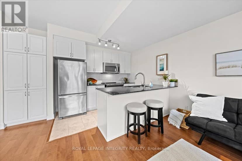 9 - 78 Holmwood Avenue — photo 20 of 38