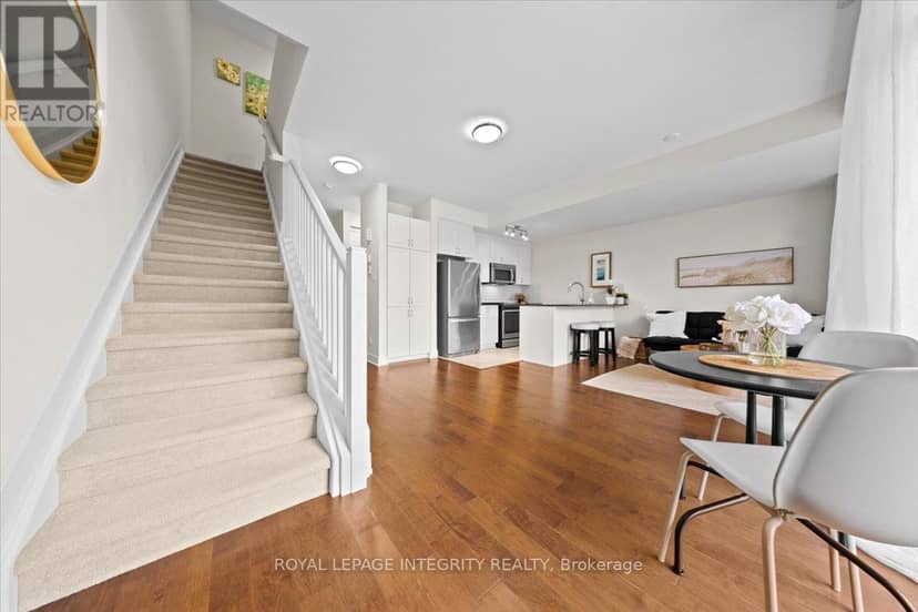 9 - 78 Holmwood Avenue — photo 5 of 38