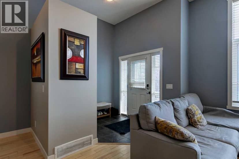 6 Elgin Meadows Road SE, Calgary, photo 5