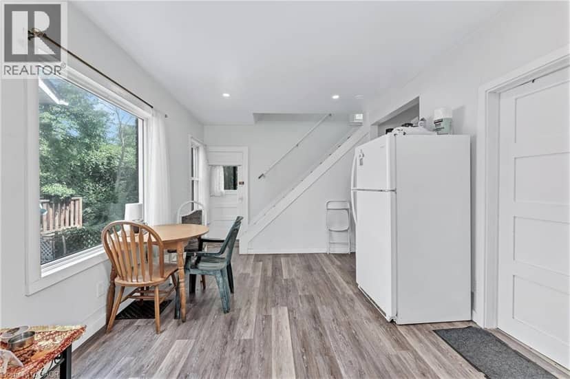 374 JOSEPHINE Avenue — photo 10 of 25