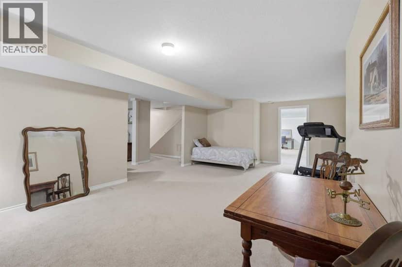 5413 46 Street — photo 33 of 40