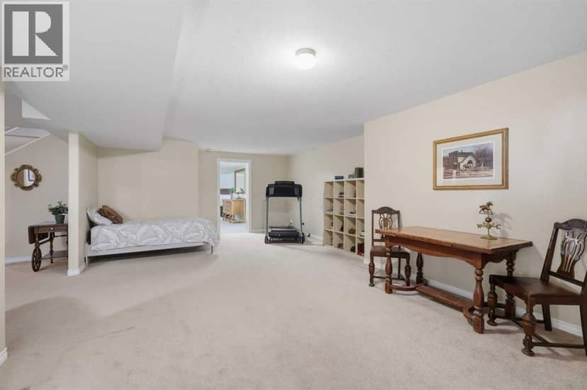 5413 46 Street — photo 32 of 40