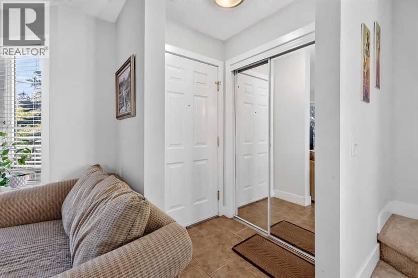 2, 2811 24A Street SW — photo 16 of 40