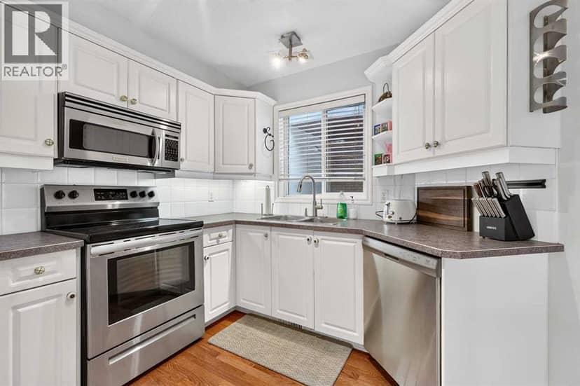 2, 2811 24A Street SW, Calgary, photo 7